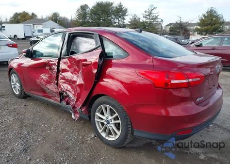 2016 Ford Focus Se z USA, uszkodzony, nr VIN 1FADP3F20GL251025